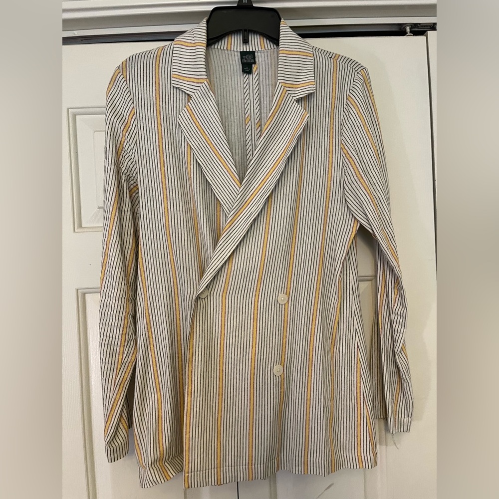 Women’s blazer.